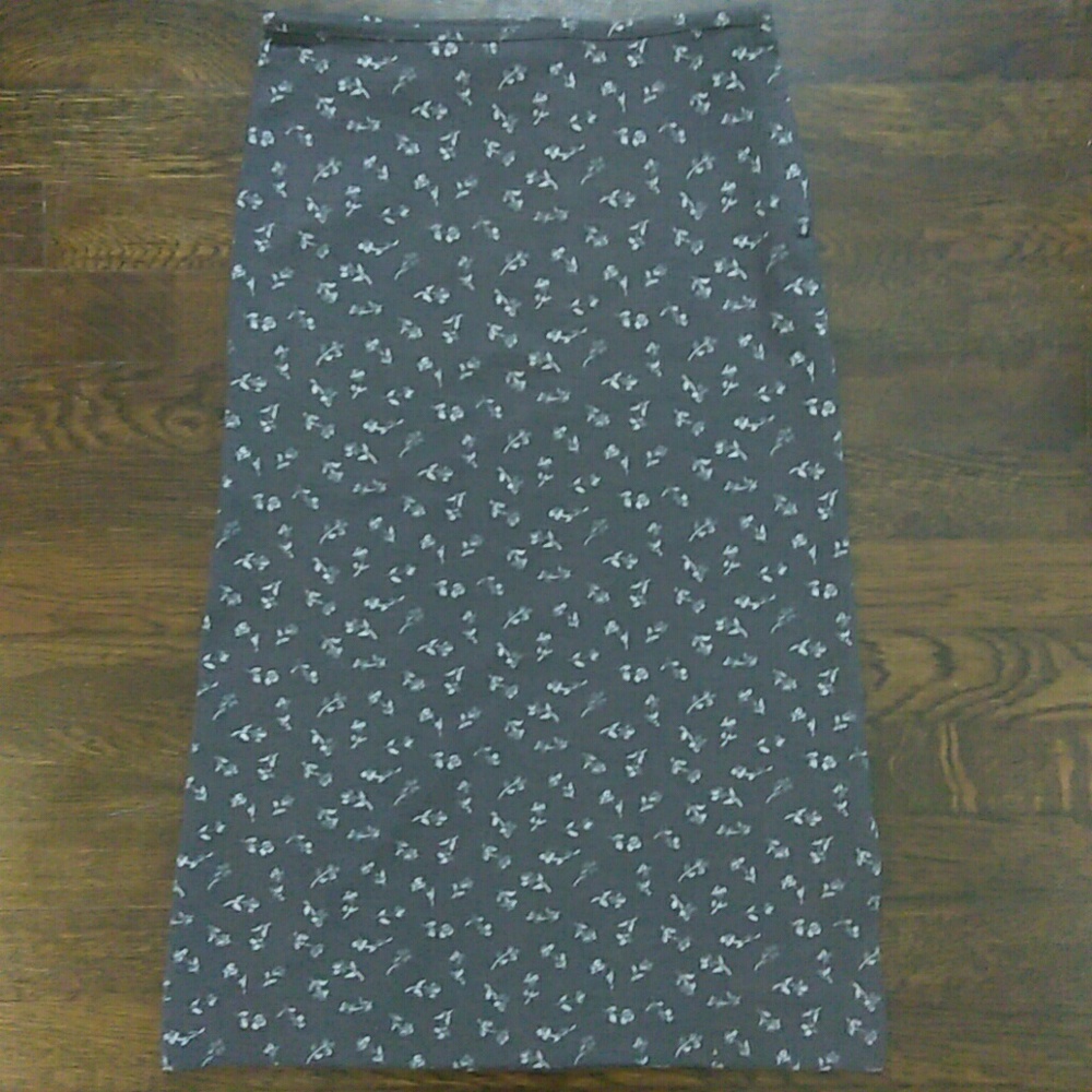 Gap gray size medium pencil skirt